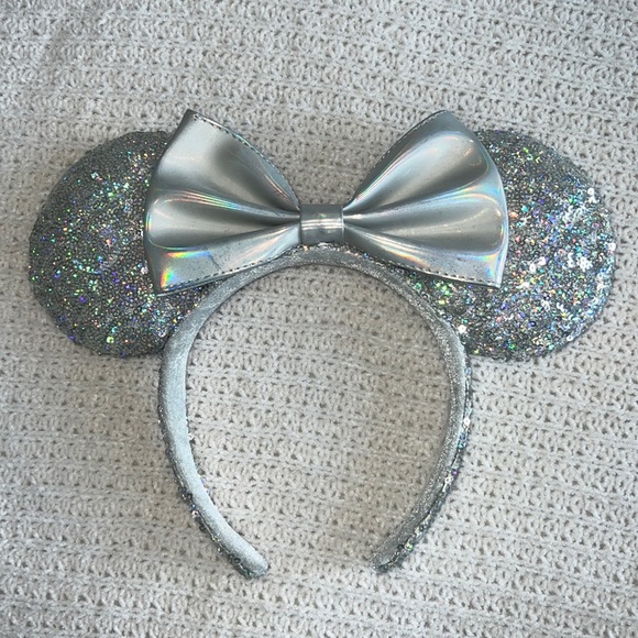 Disney Accessories - Sequin Minnie Ears